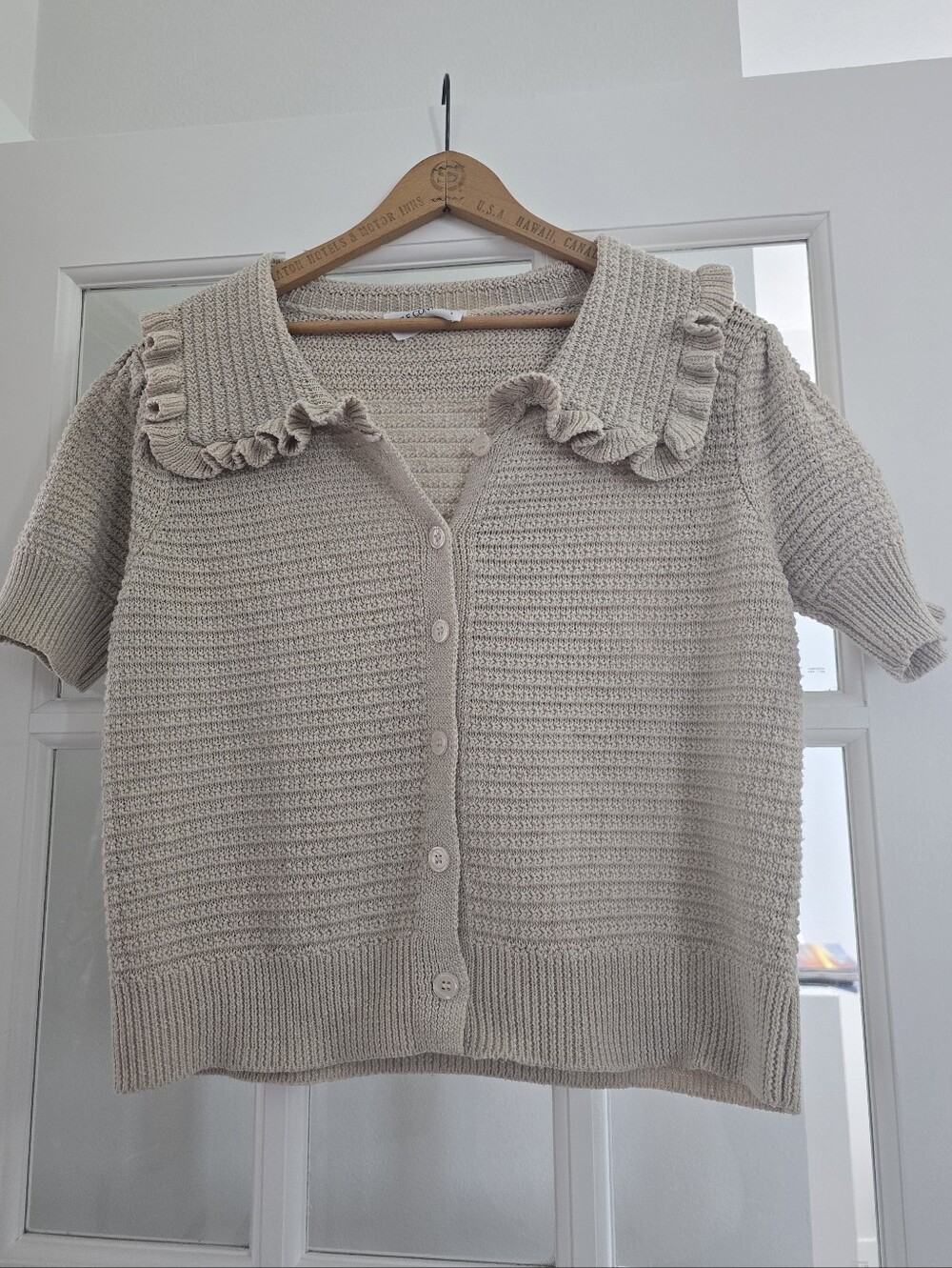 ANTHROPOLOGIE Self Contrast Ansley Ruffle Collar Knit Cardigan Neutral S NWOT - Picture 6 of 11
